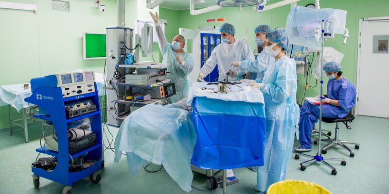 Более семи тысяч высокотехнологичных операций провели детям в городских больницах в 2021 году